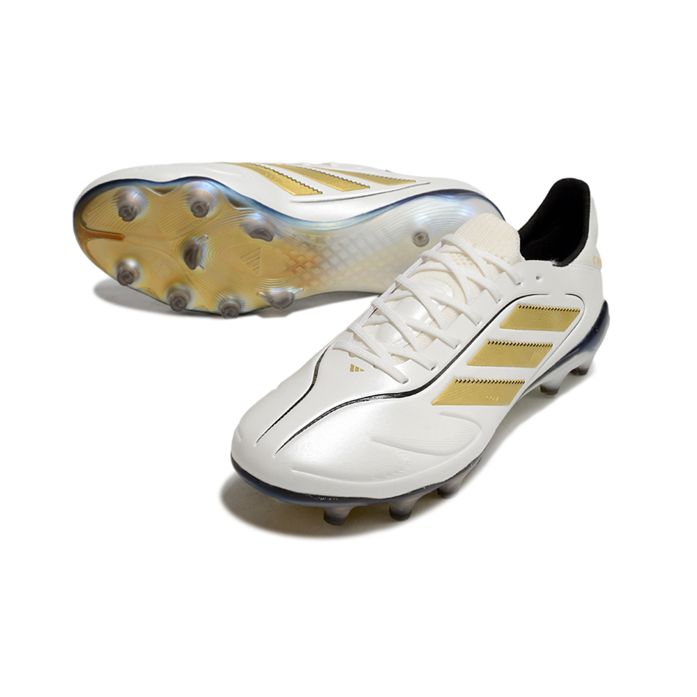 Chuteira Campo Adidas Copa Pure III Elite FG Branca e Dourado