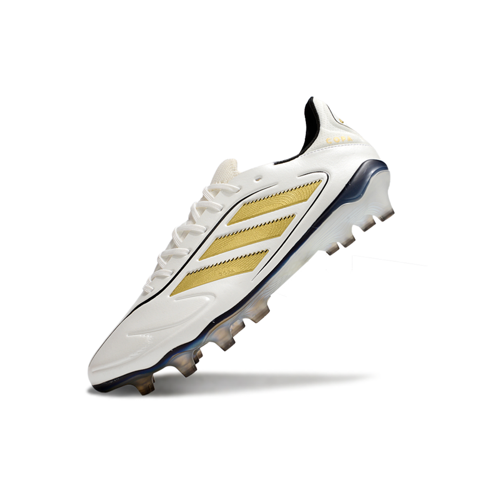 Chuteira Campo Adidas Copa Pure III Elite FG Branca e Dourado