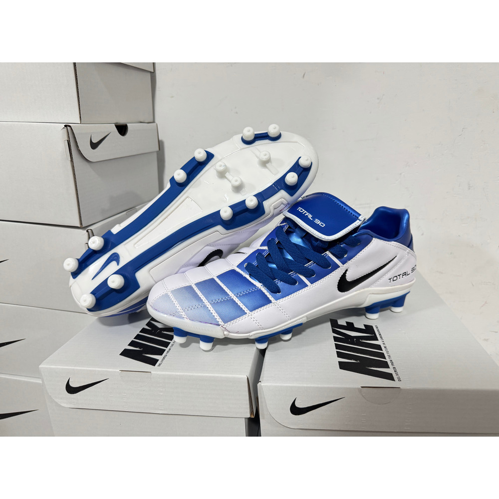 Chuteira Campo Nike Total 90 FG Branca e Azul