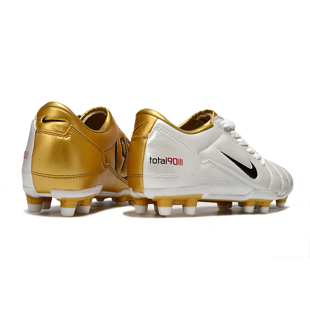 Chuteira Campo Nike Total 90 FG Branca e Dourada