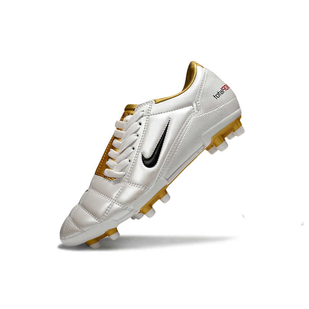 Chuteira Campo Nike Total 90 FG Branca e Dourada