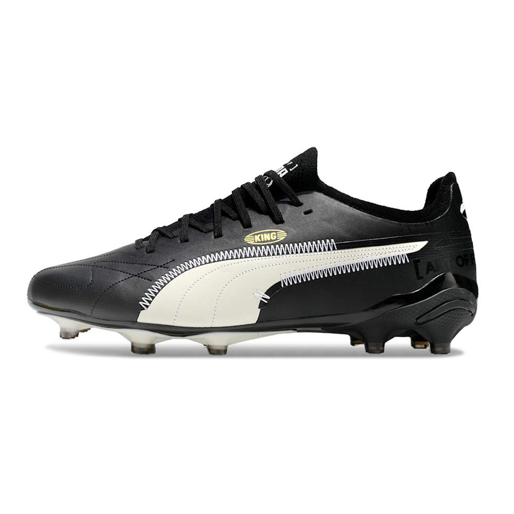 Chureira Campo Puma King Ultimate FG Preta e Branca
