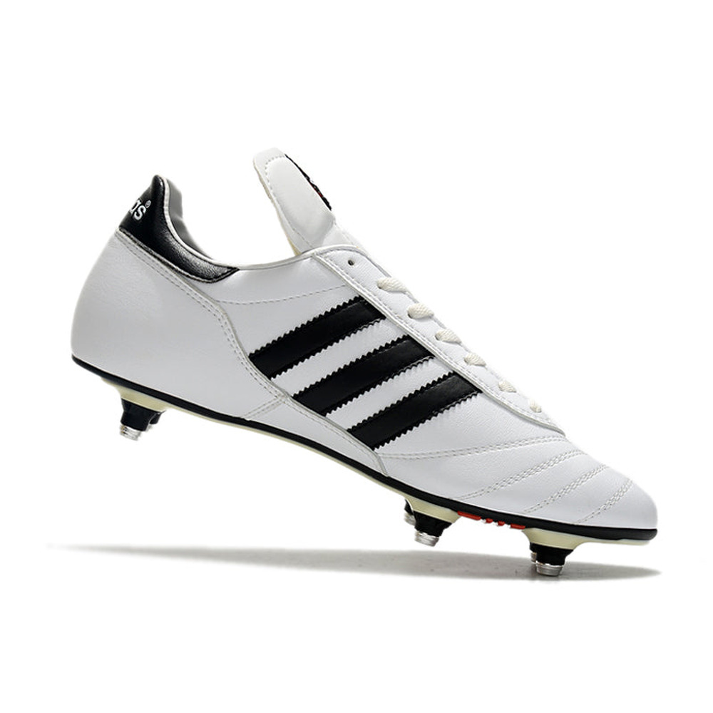 Chuteira Campo Adidas Copa Mundial Team Ponta de Aluminio Branca e Preta