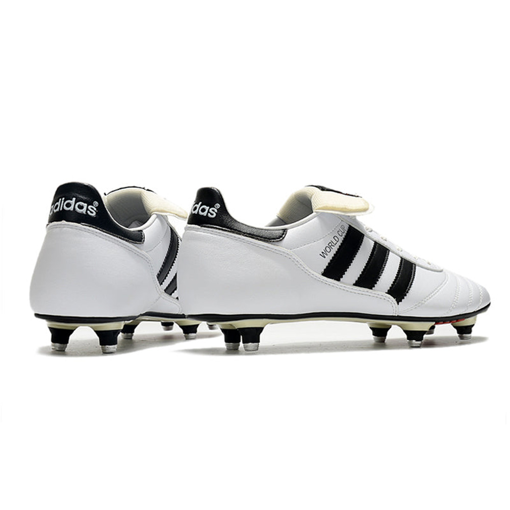 Chuteira Campo Adidas Copa Mundial Team Ponta de Aluminio Branca e Preta