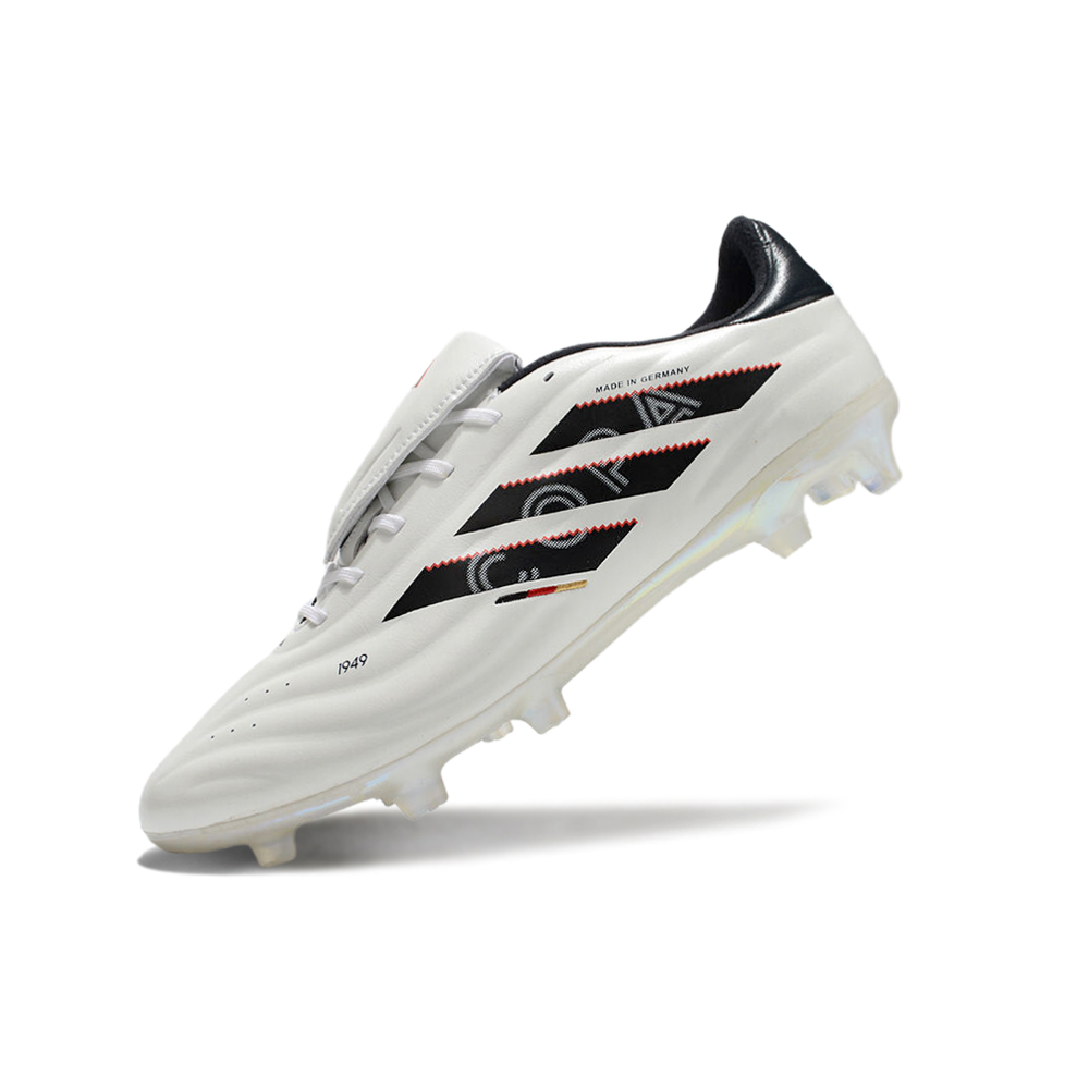 Chuteira Campo Adidas Copa Pure II Elite FG Branca e Preta 